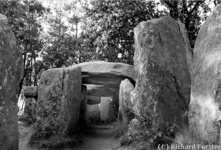 Dolmen pr�s d'Erdeven